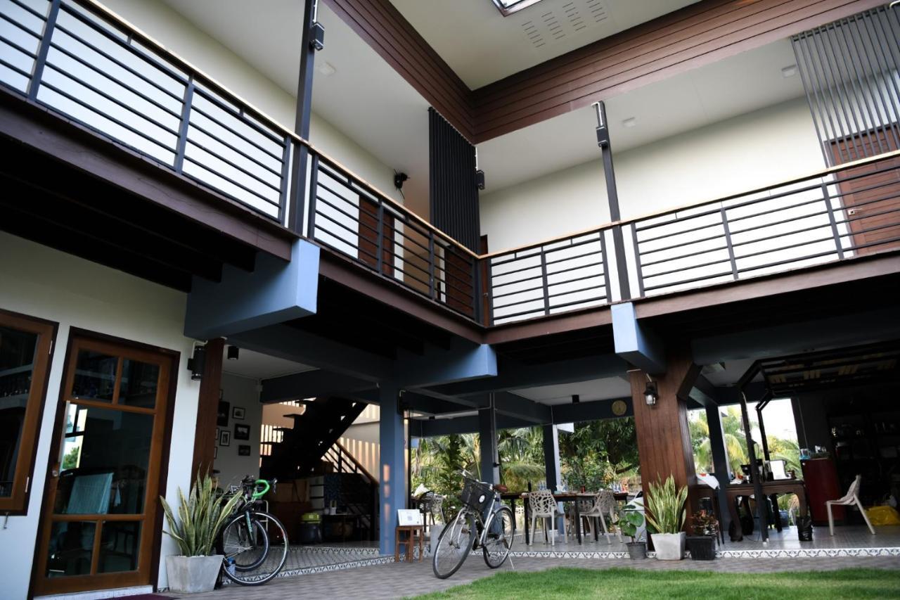 Sabua The Terrace Homestay Uthai Thani Eksteriør billede